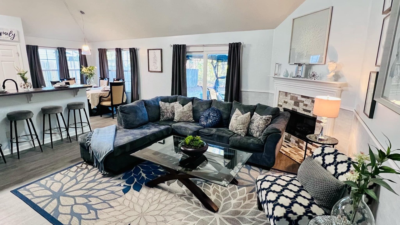 Photo of Livingroom in Pooler