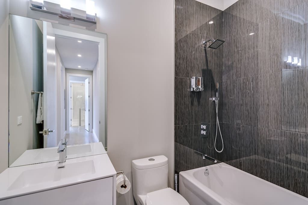 Photo of Bathroom in River North
