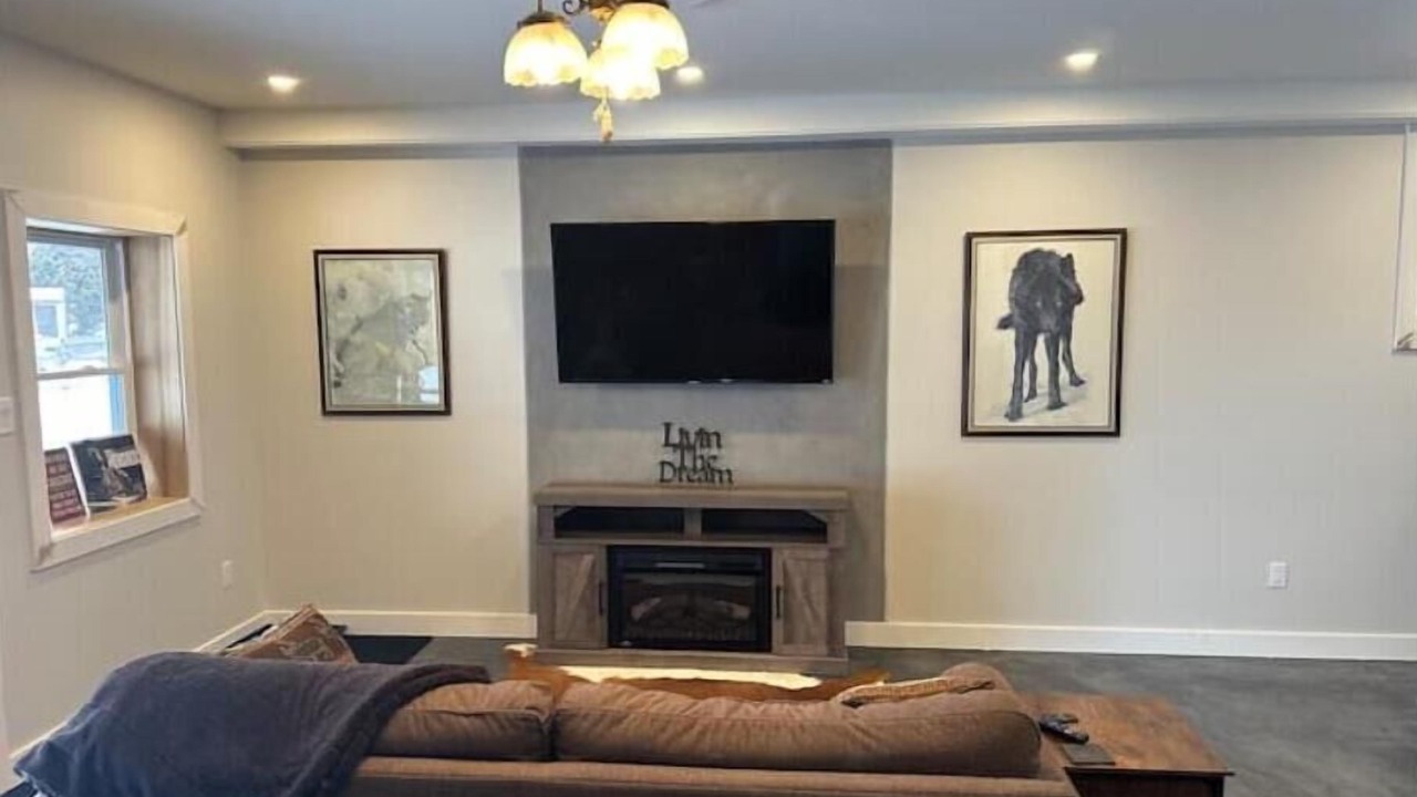 Photo of Livingroom in Chisholm