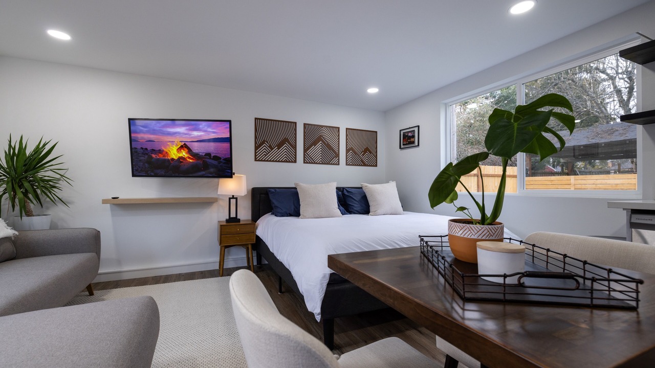 Photo of Bedroom in Arbor Heights