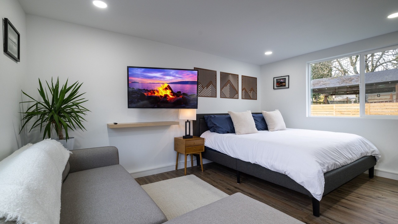 Photo of Bedroom in Arbor Heights