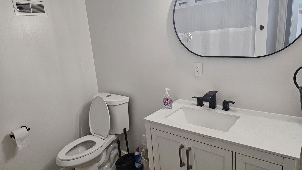 Photo of Bathroom in Tower Grove East