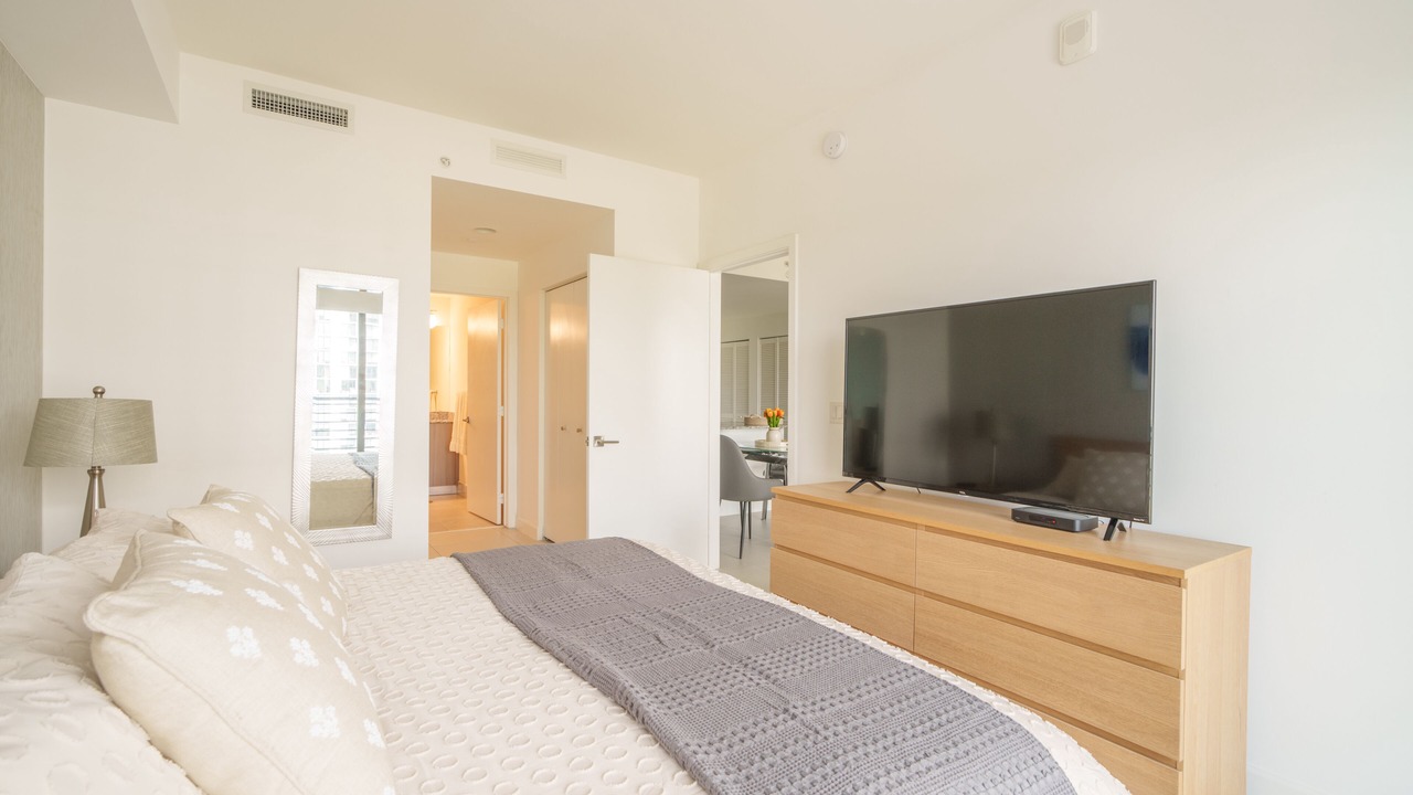 Photo of Bedroom in Ludlam