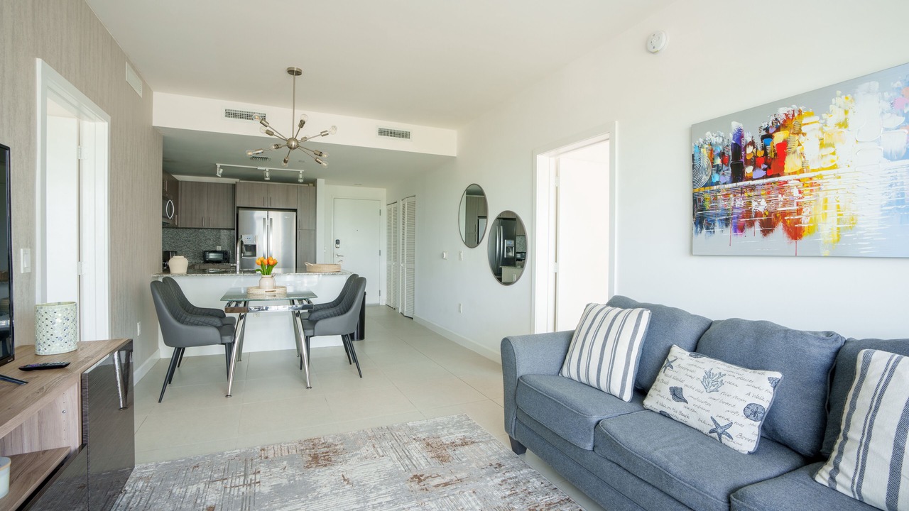 Photo of Livingroom in Ludlam