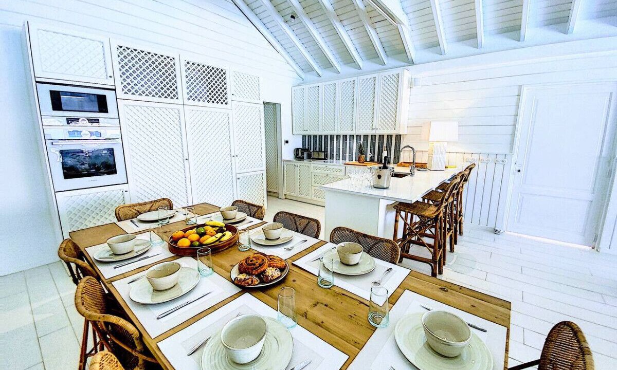 Photo of Others in Cul de Sac