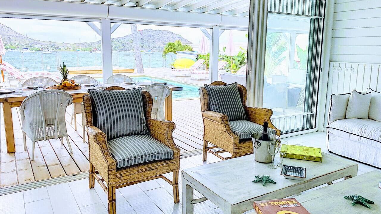 Photo of Others in Cul de Sac