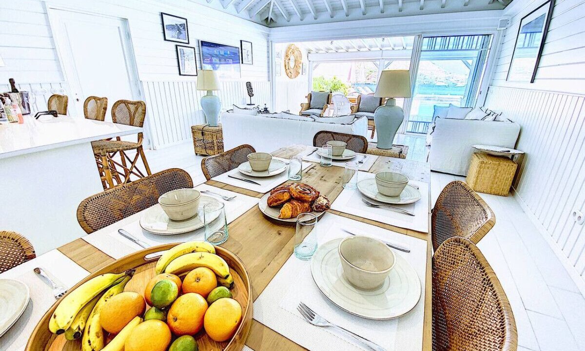 Photo of Others in Cul de Sac