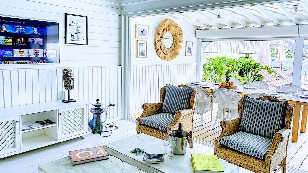 Photo of Others in Cul de Sac