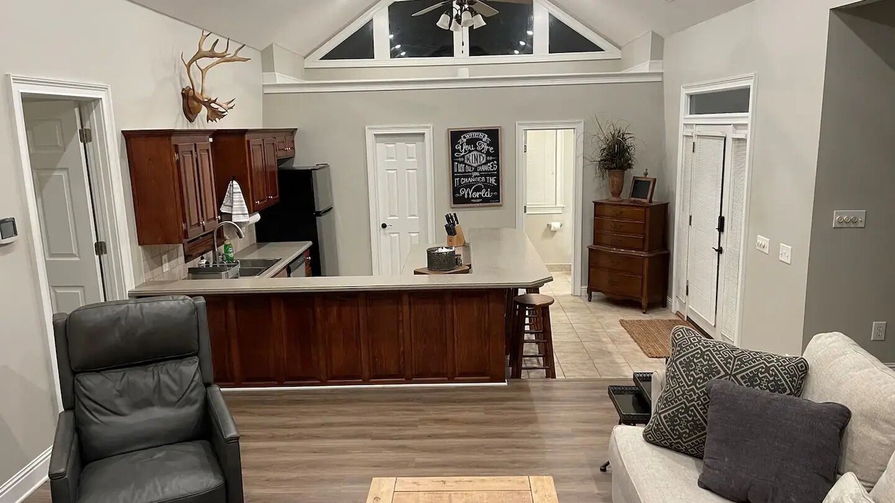 Photo of Livingroom in Canton