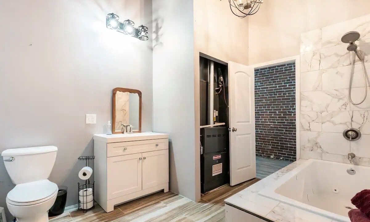 Photo of Bathroom in Downtown St. Louis