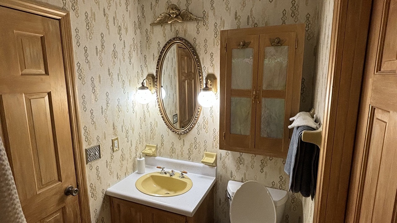 Photo of Bathroom in Chatsworth