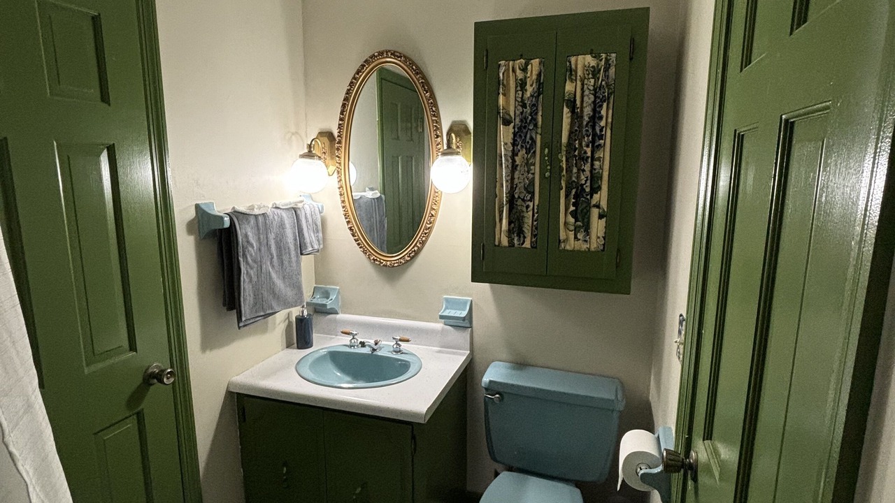 Photo of Bathroom in Chatsworth