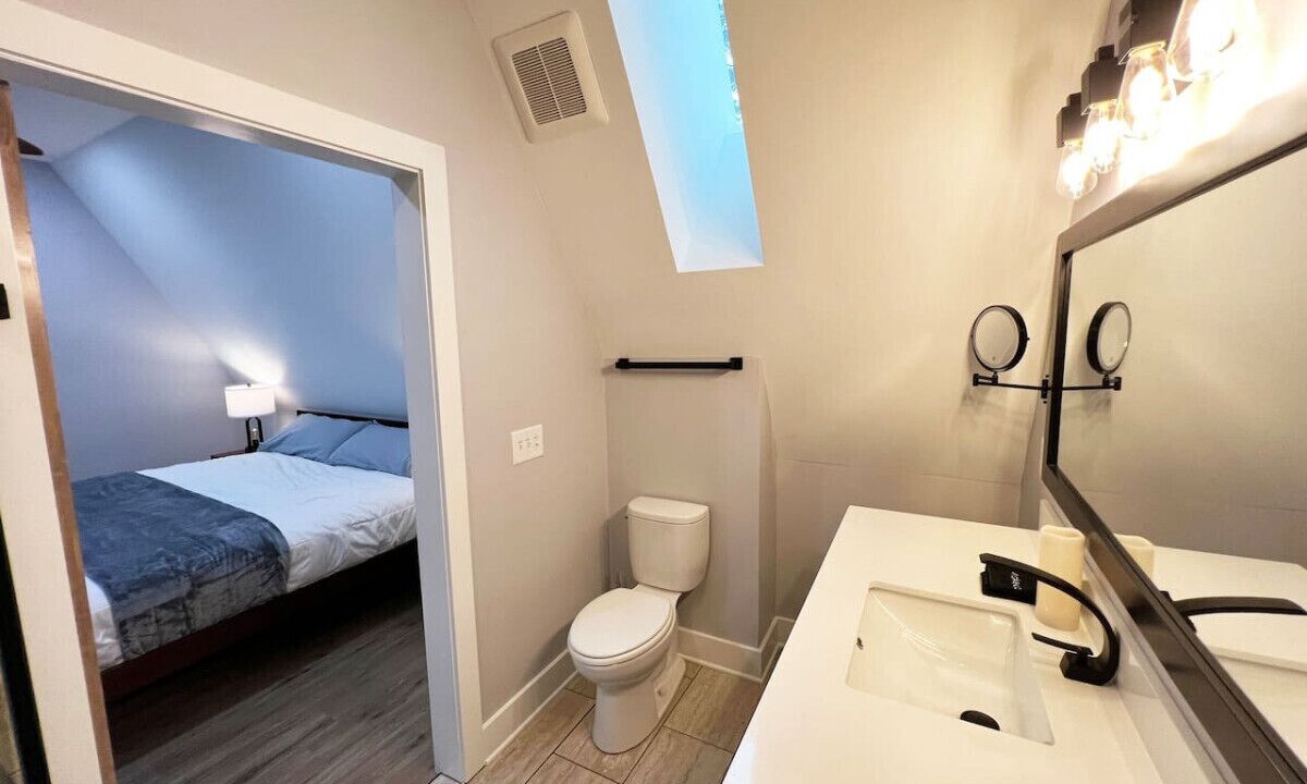 Photo of Bathroom in Seneca