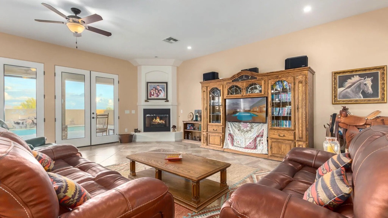 Photo of Livingroom in Rio Verde Foothills