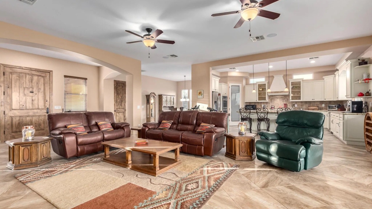 Photo of Livingroom in Rio Verde Foothills