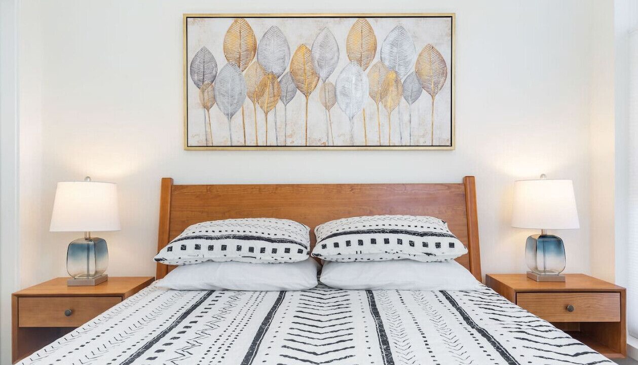 Photo of Bedroom in Broadway