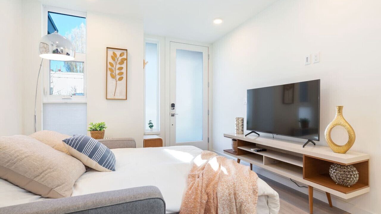 Photo of Bedroom in Broadway