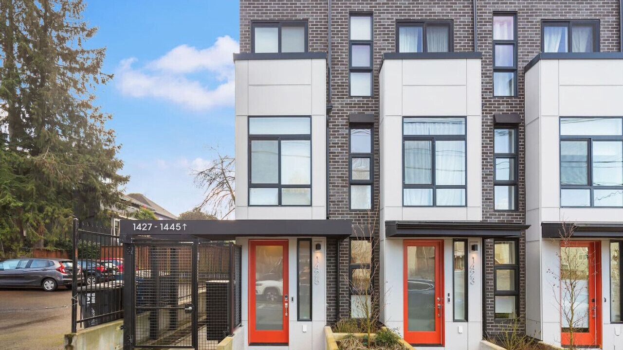 Photo of Outdoor in Broadway