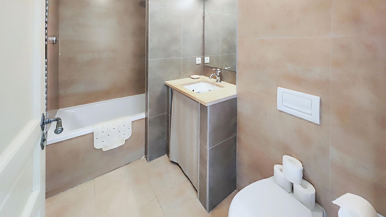 Photo of Bathroom in Saint-Laurent-de-la-Cabrerisse