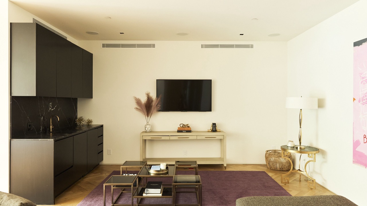 Photo of Livingroom in Hollywood Hills West