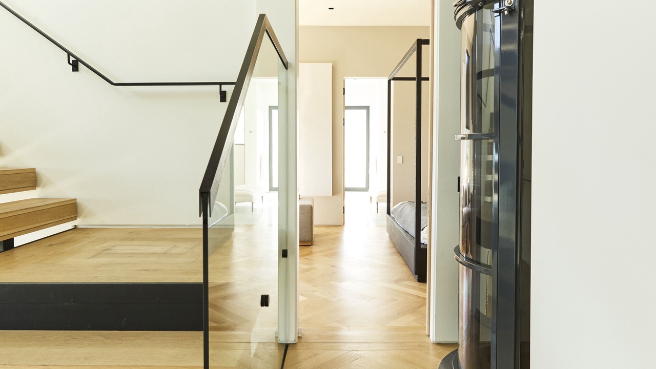 Photo of Bedroom in Hollywood Hills West