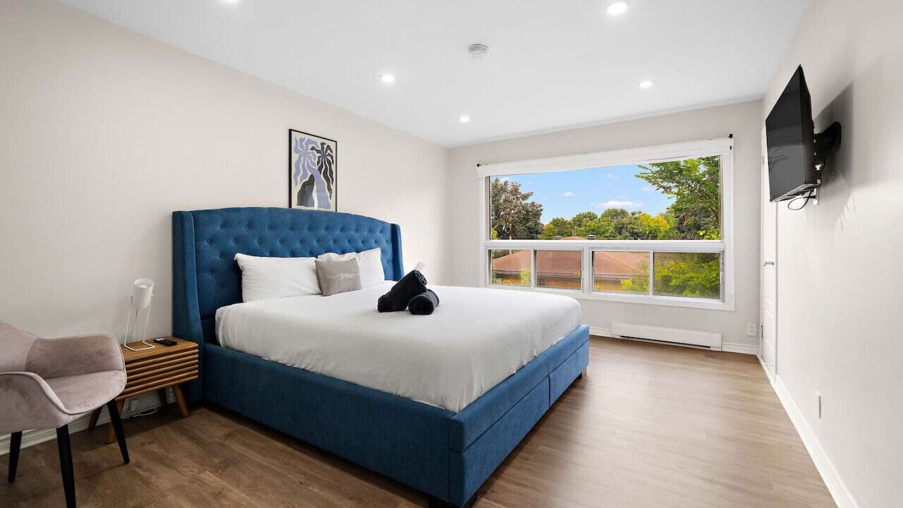 Photo of Bedroom in Cote-Saint-Luc