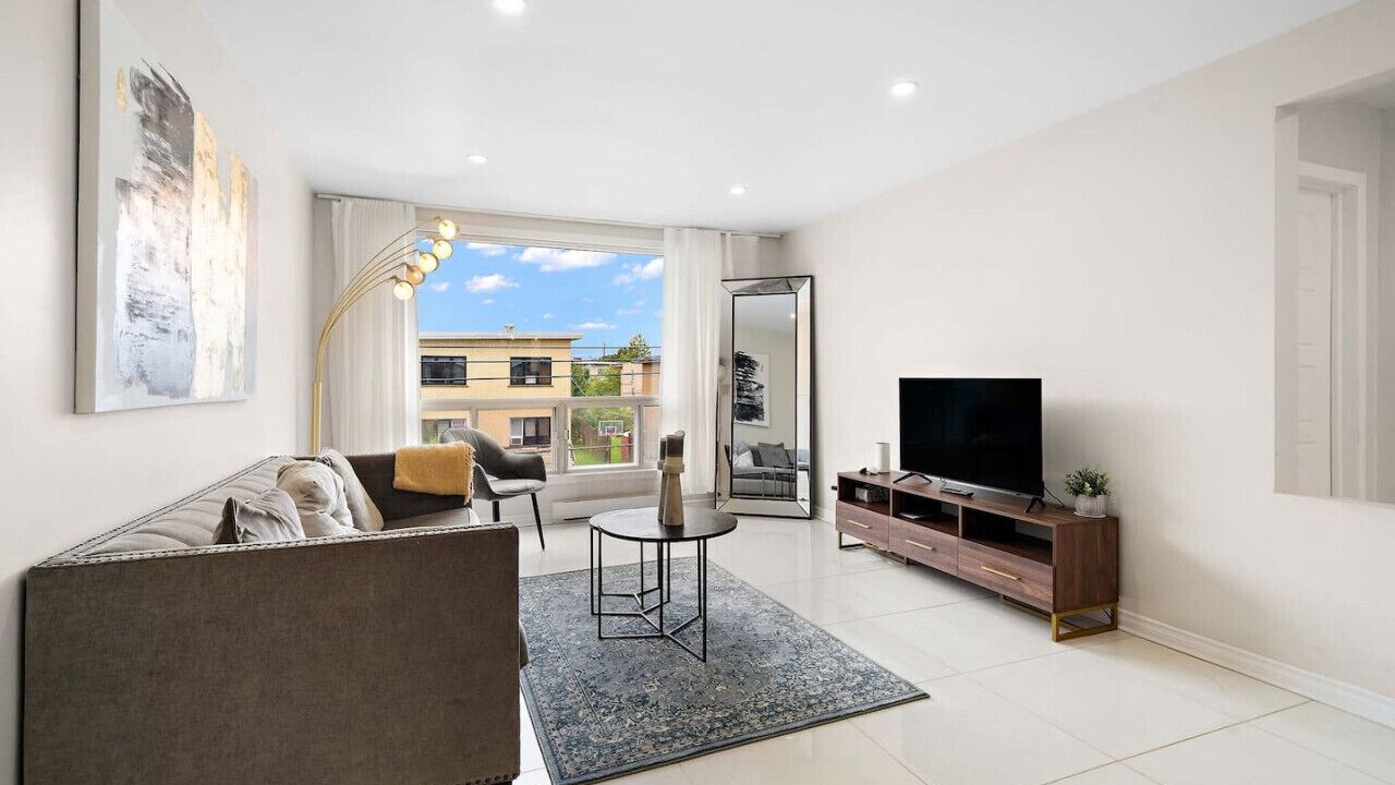 Photo of Livingroom in Cote-Saint-Luc