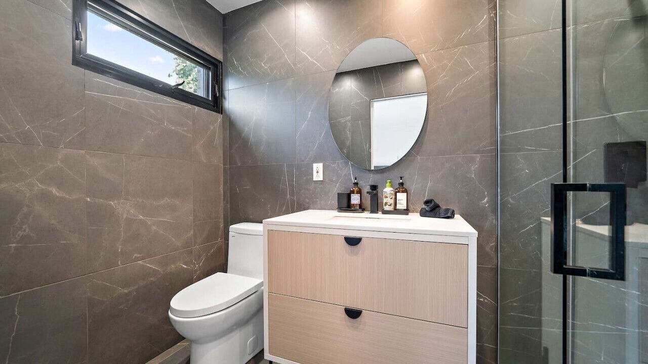 Photo of Bathroom in Cote-Saint-Luc