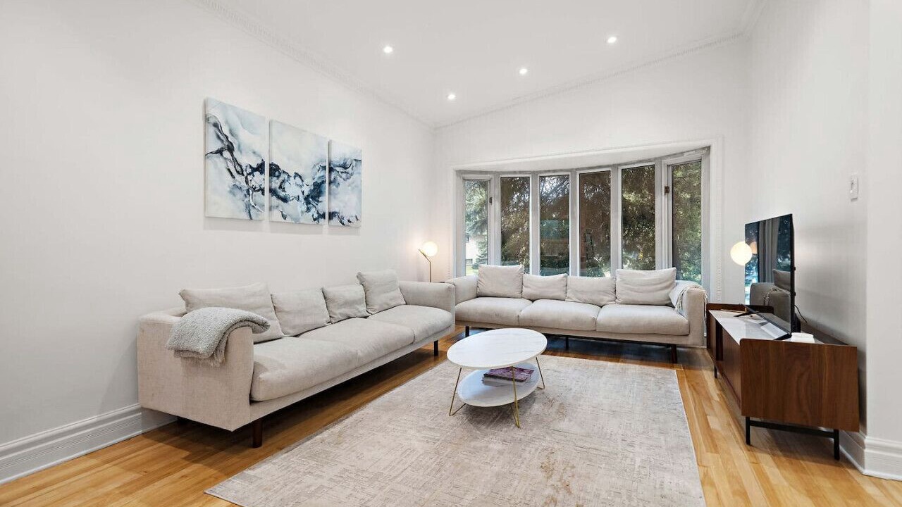 Photo of Livingroom in Cote-Saint-Luc