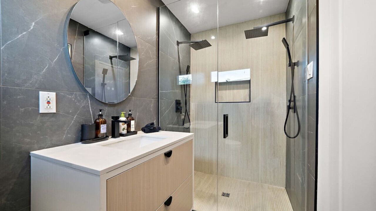 Photo of Bathroom in Cote-Saint-Luc