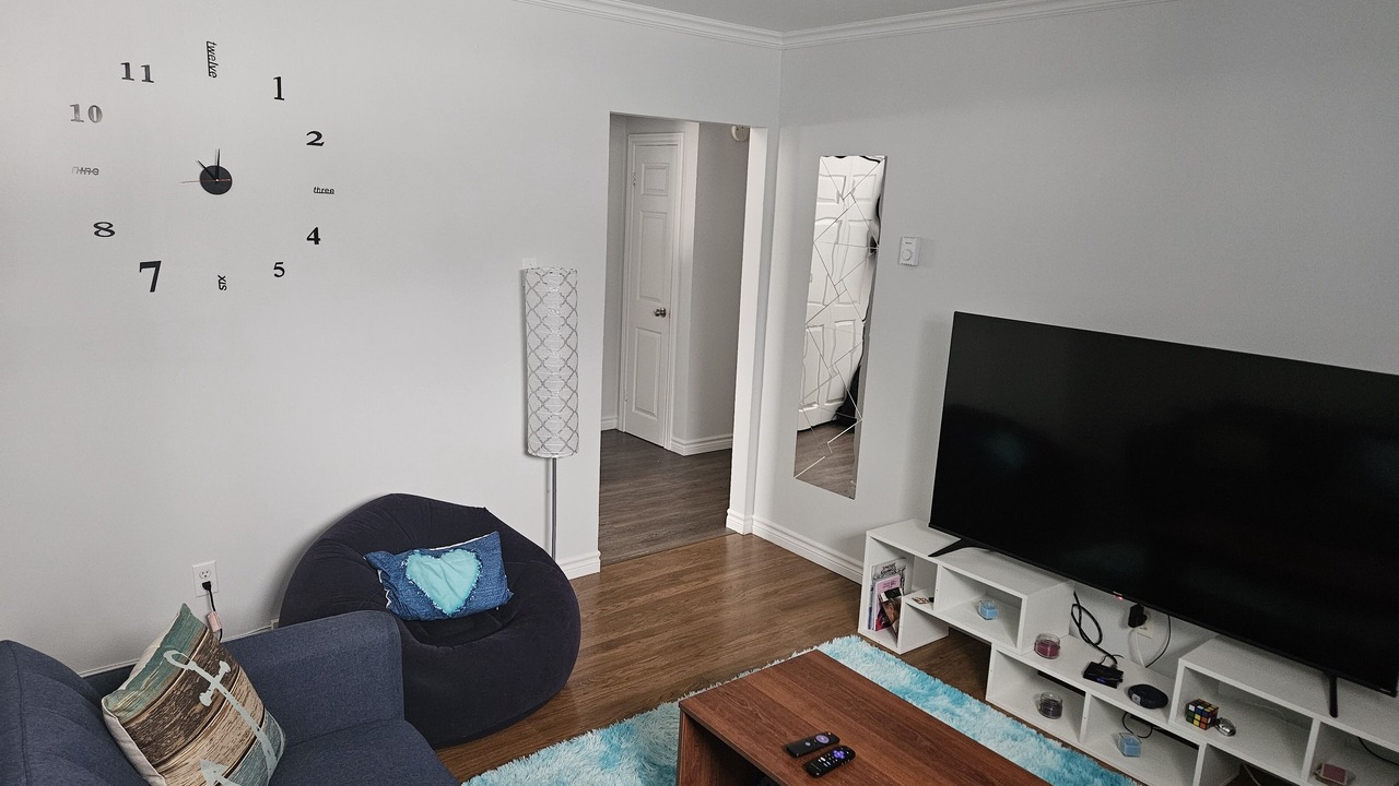 Photo of Livingroom in Terra Nova