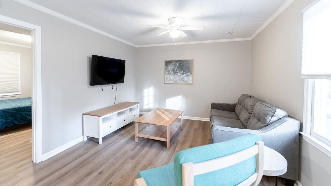 Photo of Livingroom in North Raleigh