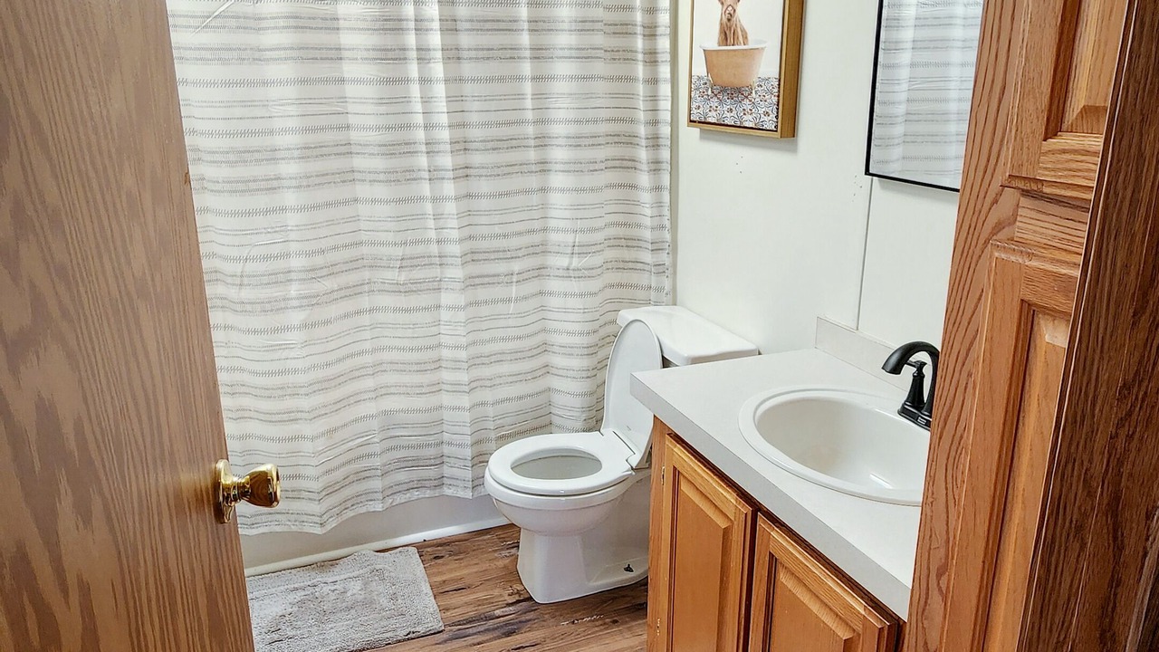 Photo of Bathroom in Anchor Bay Harbor