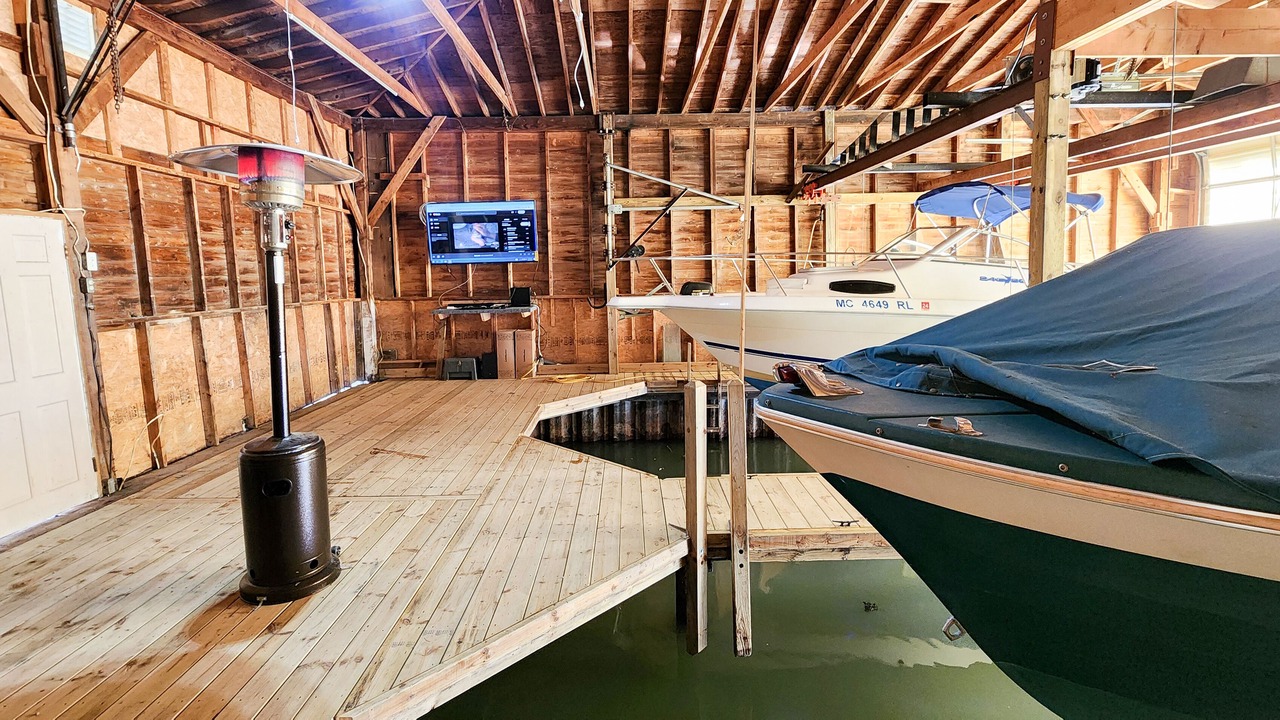 Photo of Others in Anchor Bay Harbor