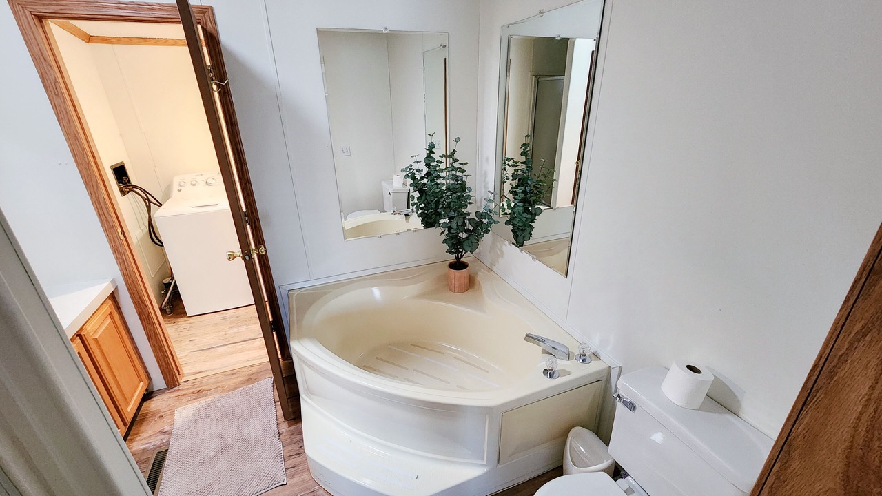 Photo of Bathroom in Anchor Bay Harbor