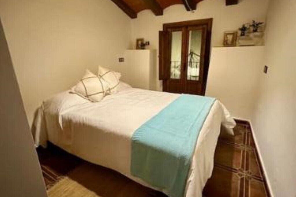 Photo of Bedroom in Otos