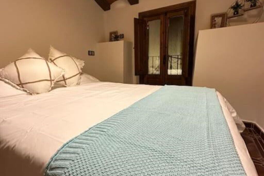 Photo of Bedroom in Otos