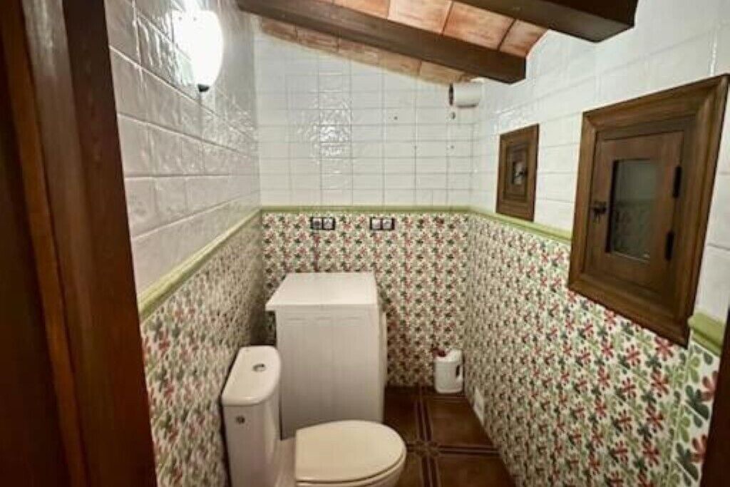 Photo of Bathroom in Otos