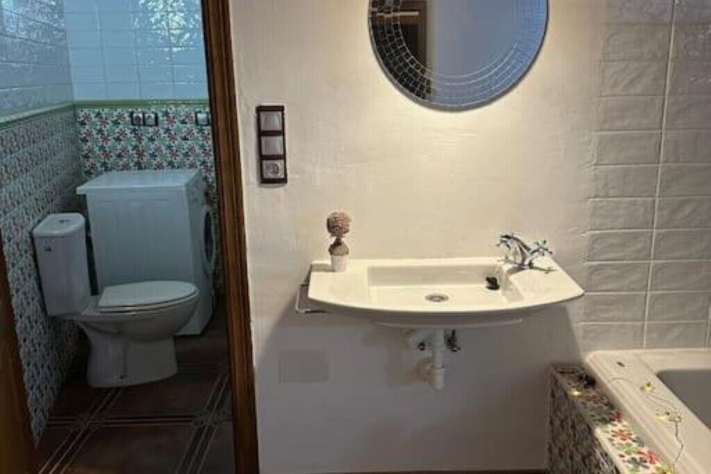 Photo of Bathroom in Otos