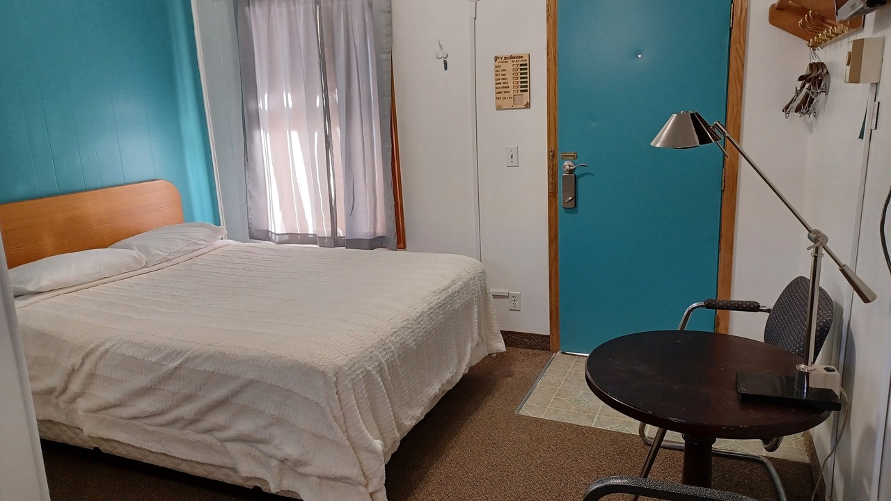 Photo of Bedroom in Dinosaur