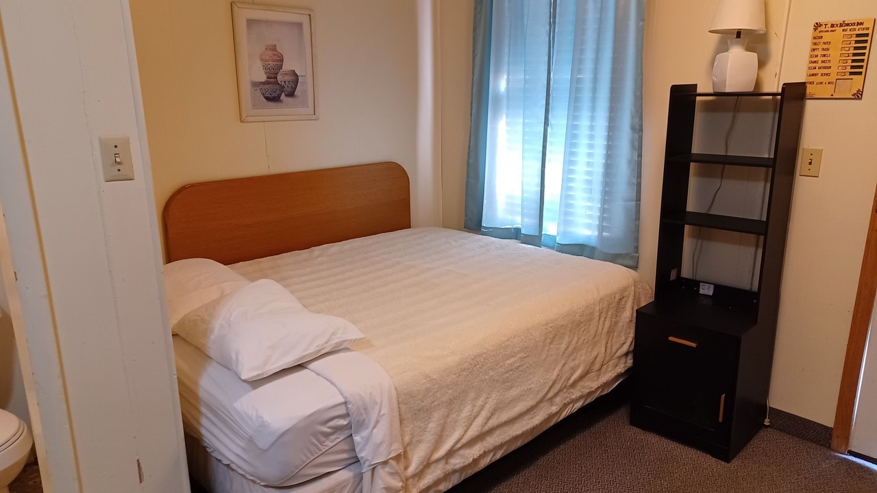Photo of Bedroom in Dinosaur