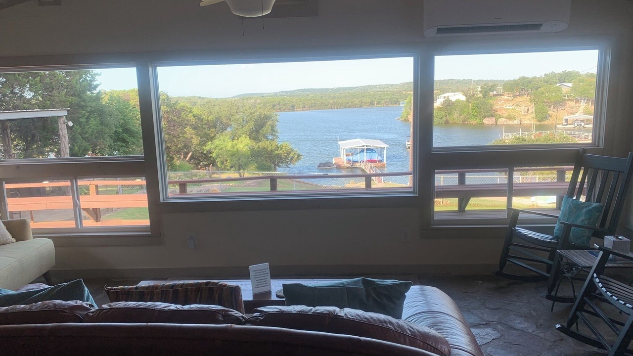 Photo of Livingroom in Graham