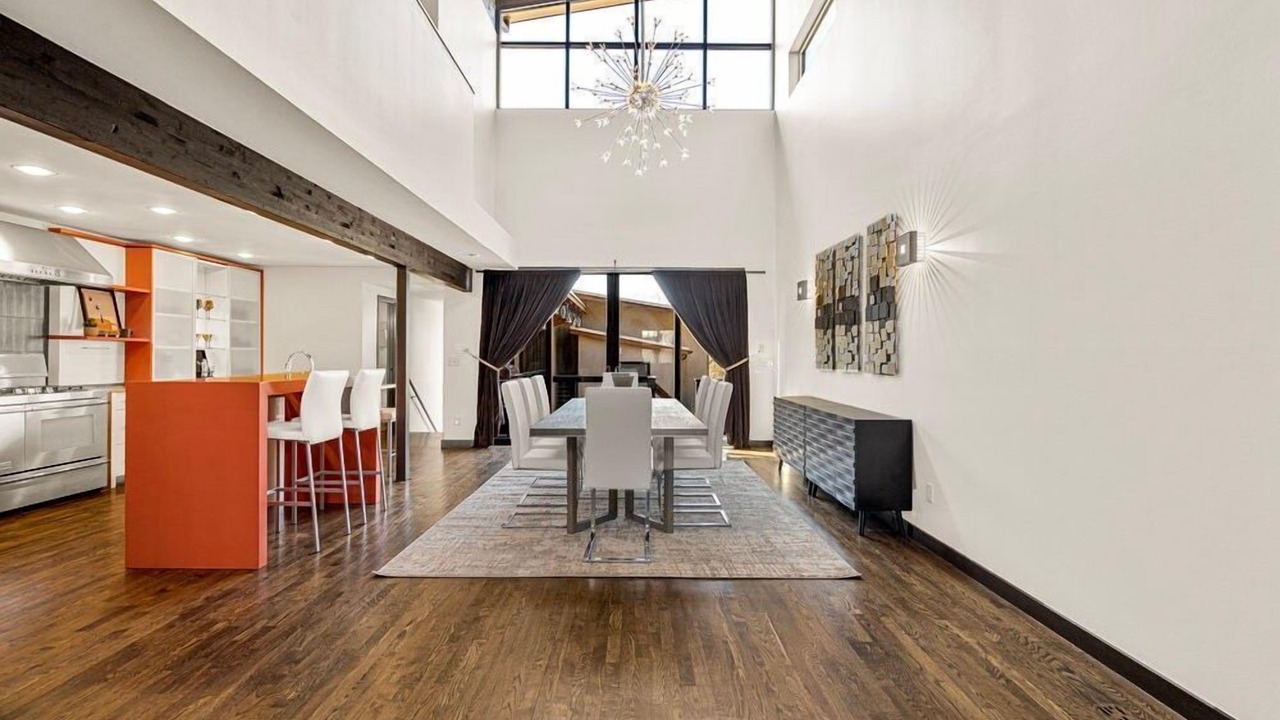 Photo of Others in Cherry Street