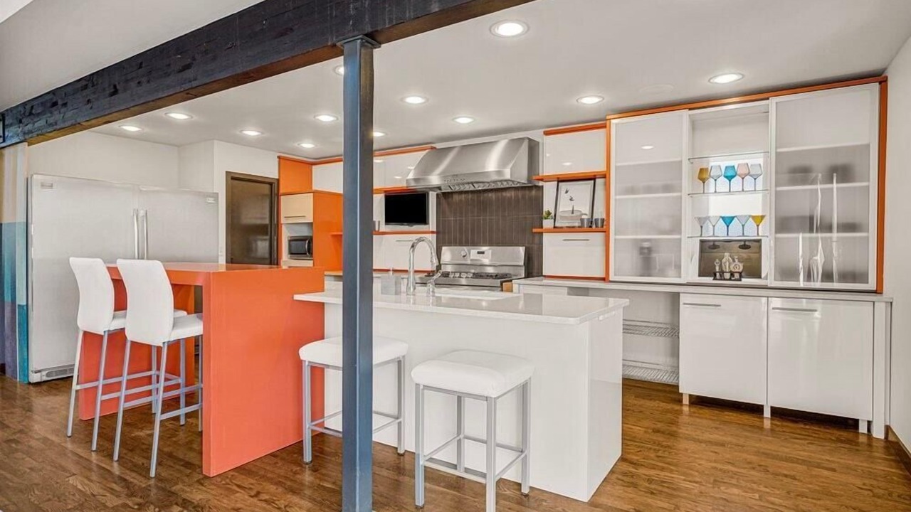 Photo of Others in Cherry Street