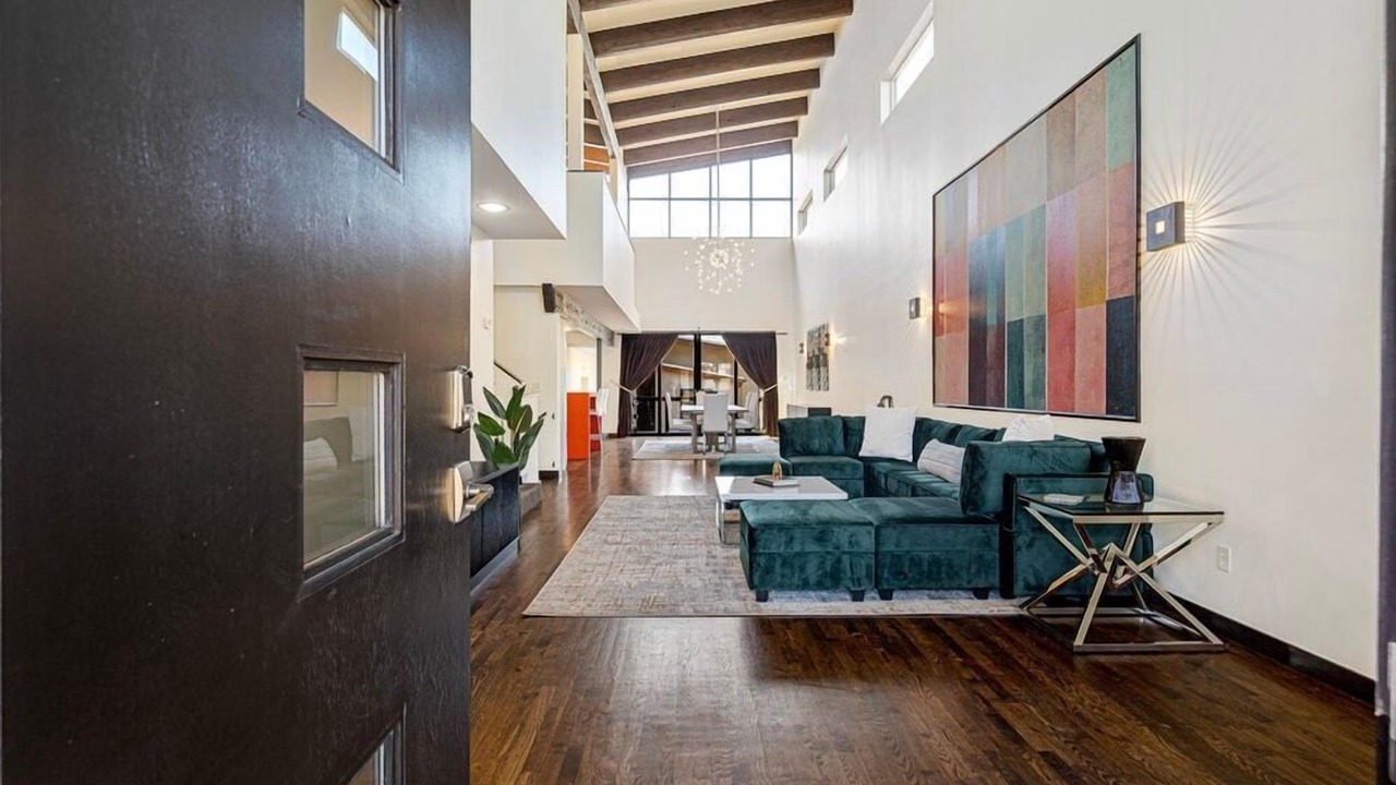 Photo of Others in Cherry Street