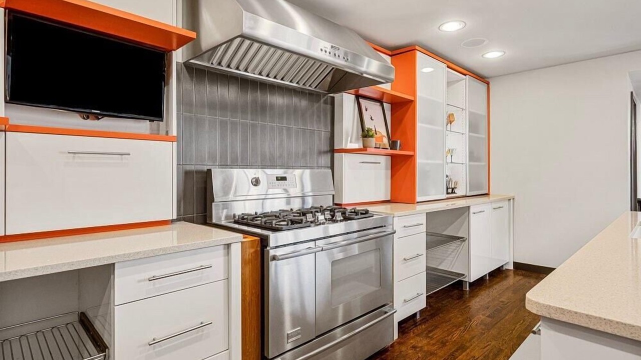 Photo of Others in Cherry Street