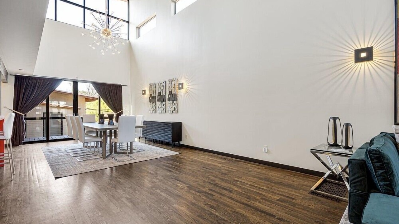 Photo of Others in Cherry Street