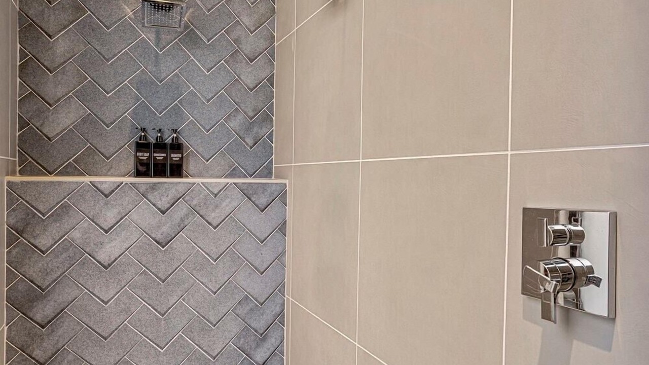 Photo of Others in Cherry Street