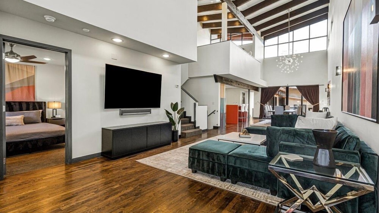 Photo of Others in Cherry Street