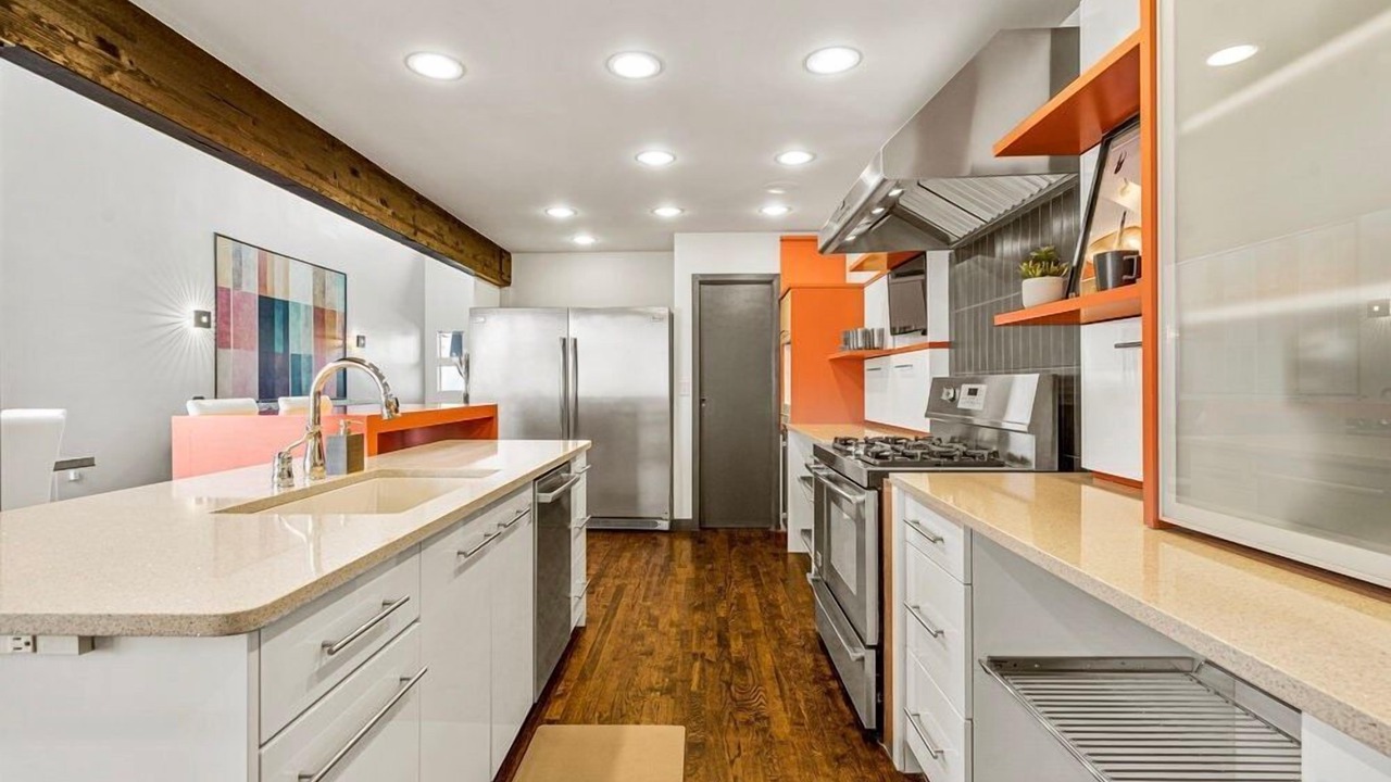 Photo of Others in Cherry Street